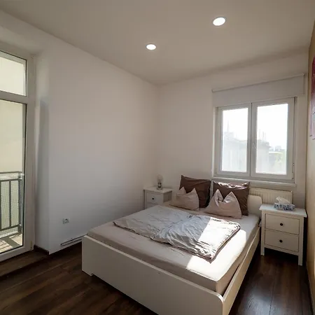 Cozy Flat In Center Of * Pressburg